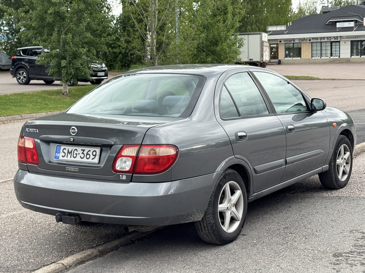 NISSAN Almera 2004