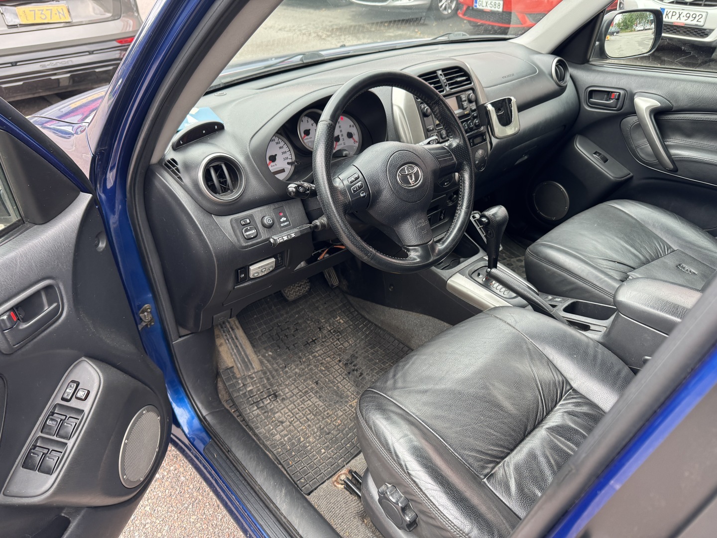 TOYOTA RAV4 2005