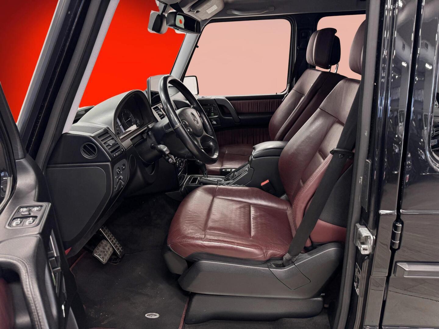 MERCEDES-BENZ G 2011