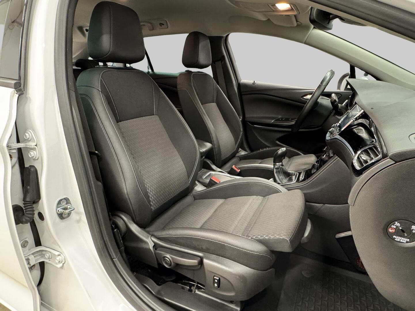 OPEL Astra 2016