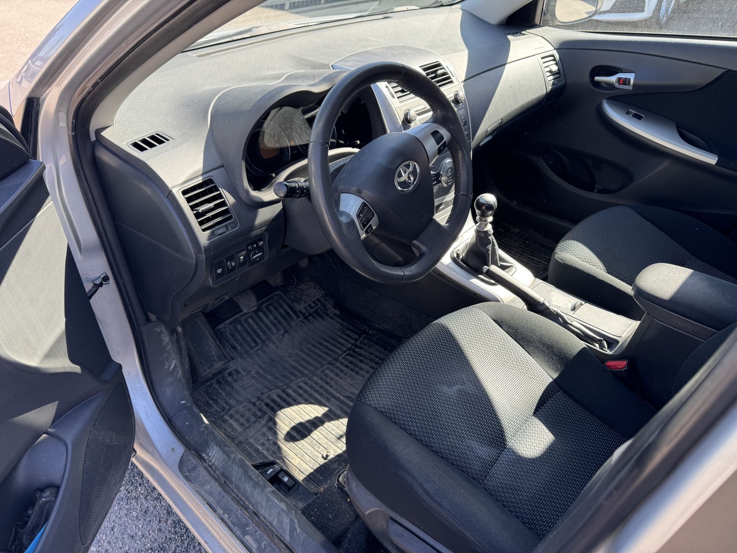 TOYOTA Corolla 2013