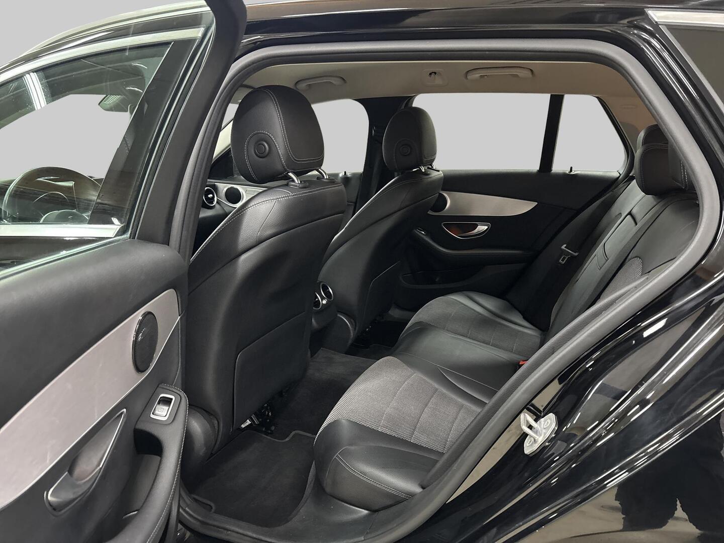MERCEDES-BENZ C 2020