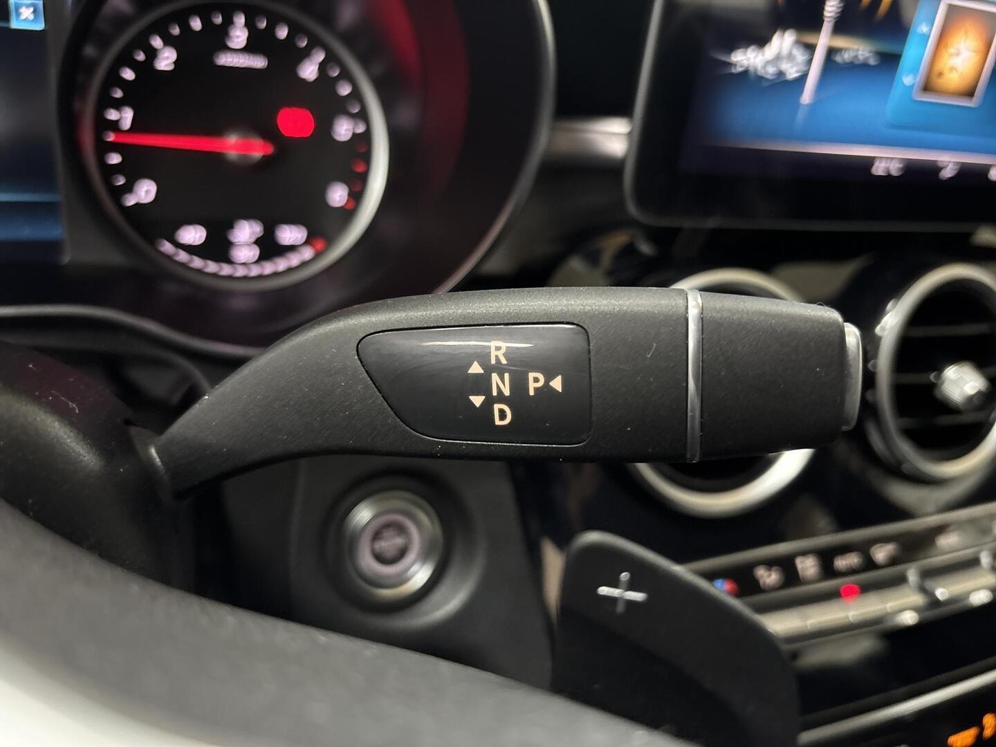 MERCEDES-BENZ C 2020