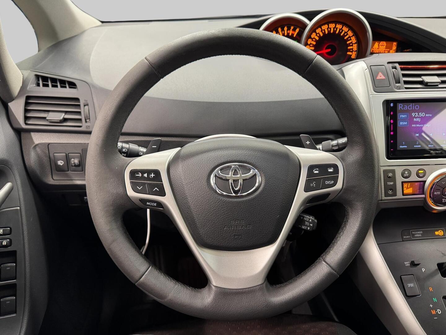 TOYOTA Verso 2010