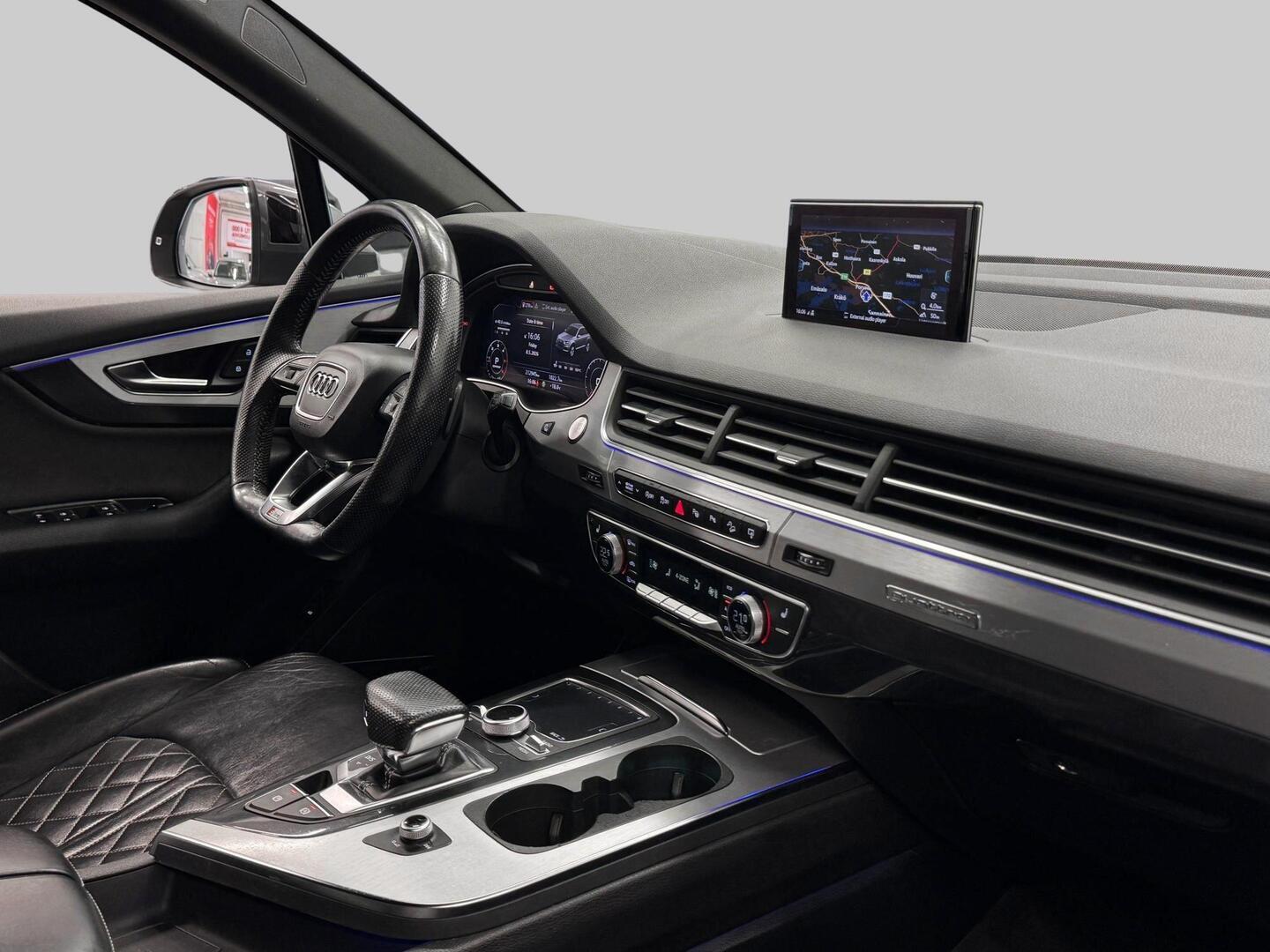 AUDI Q7 2017