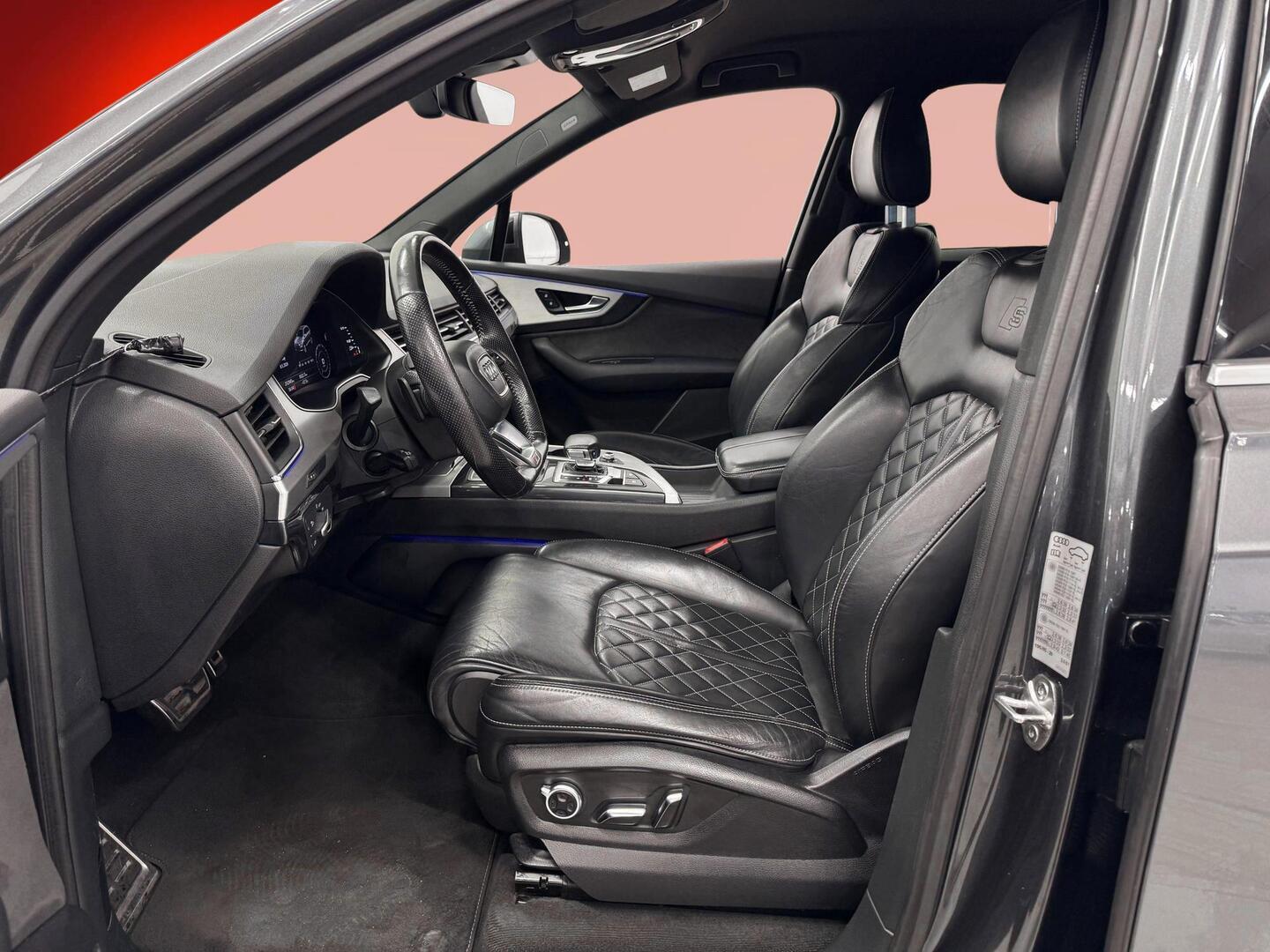 AUDI Q7 2017