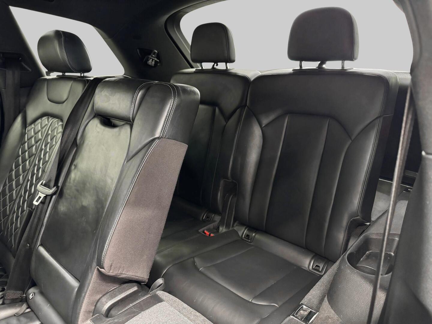 AUDI Q7 2017