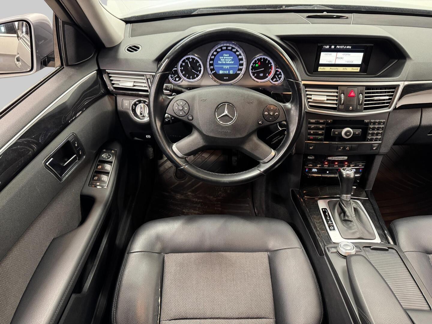 MERCEDES-BENZ E 2010