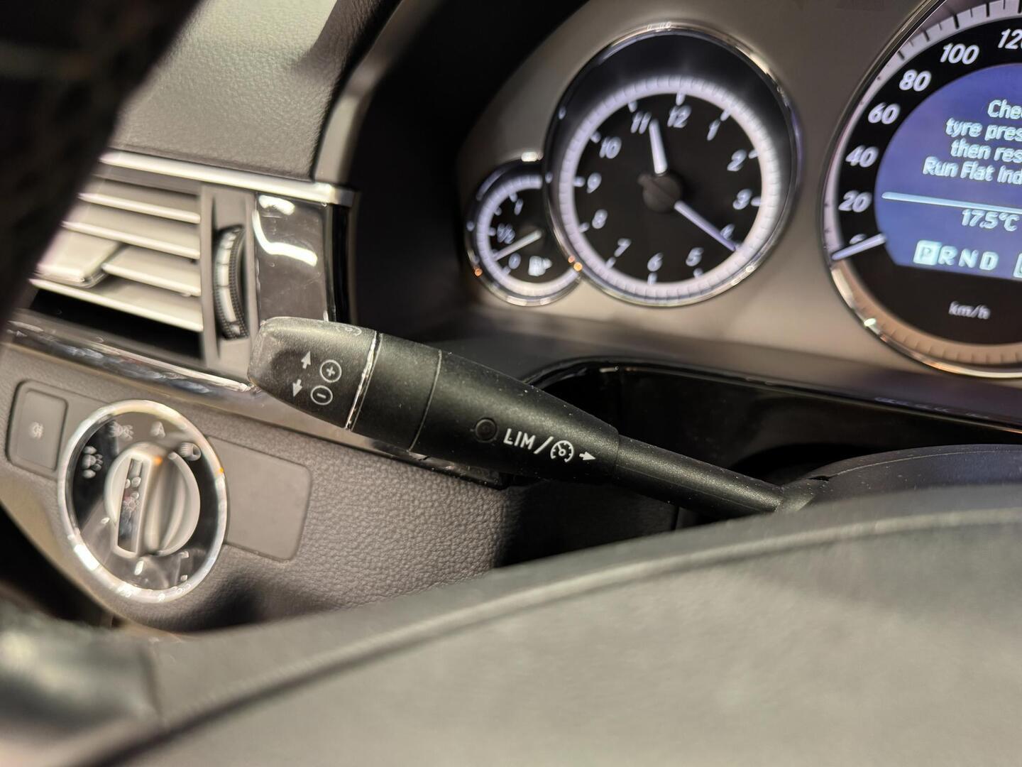 MERCEDES-BENZ E 2010