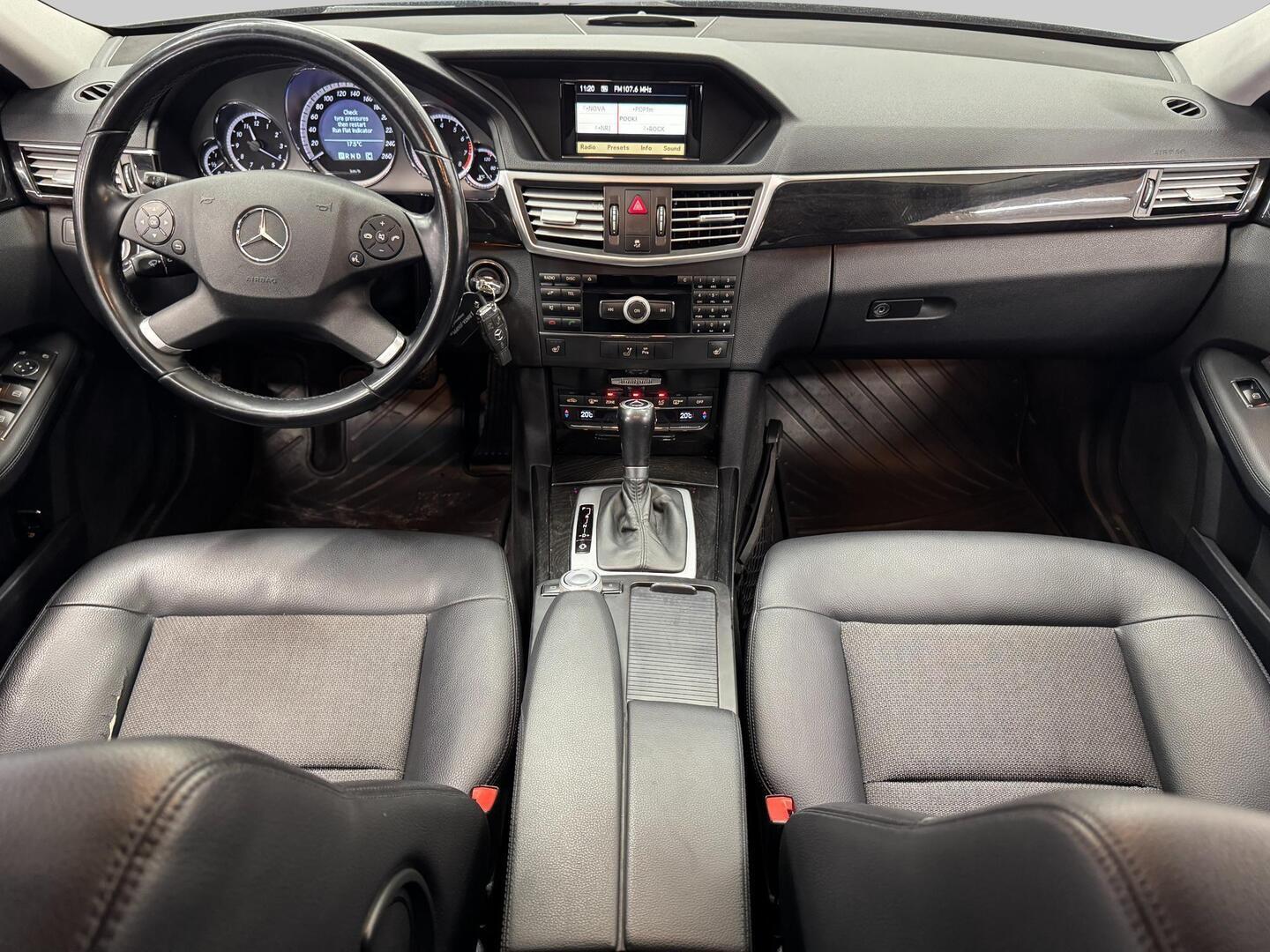 MERCEDES-BENZ E 2010