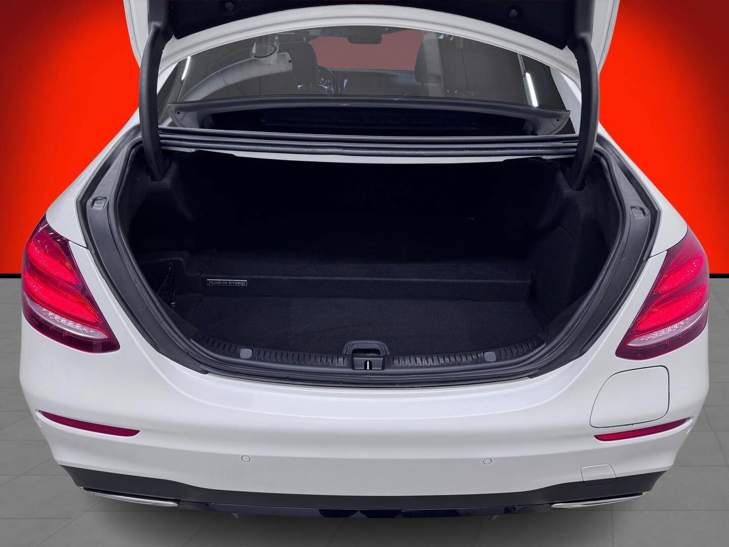 MERCEDES-BENZ E 2018