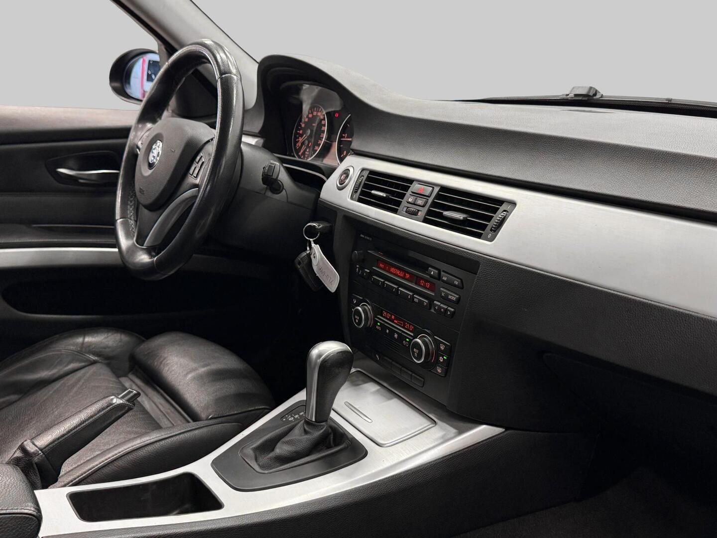 BMW 320 2007