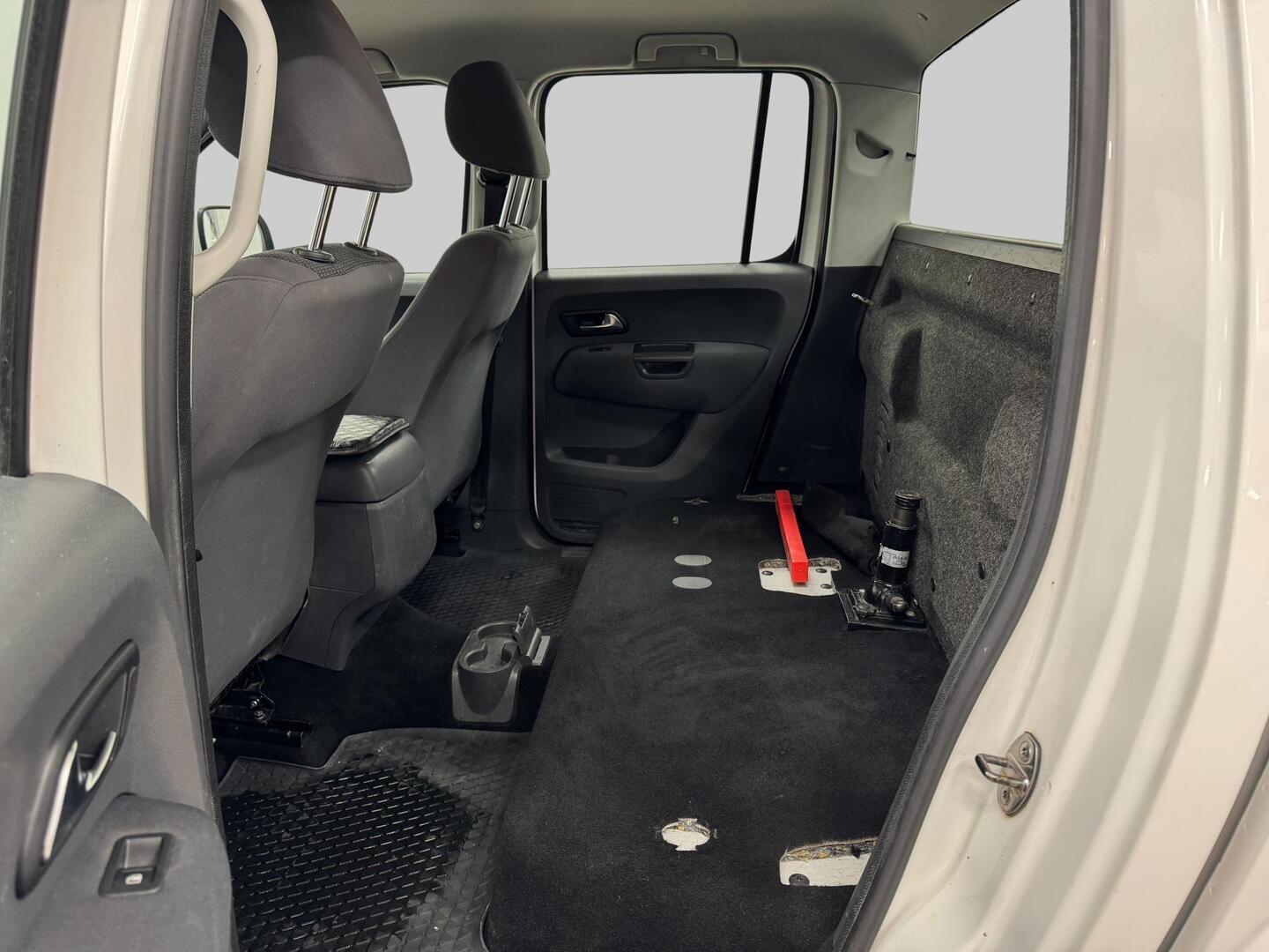 VOLKSWAGEN Amarok 2013