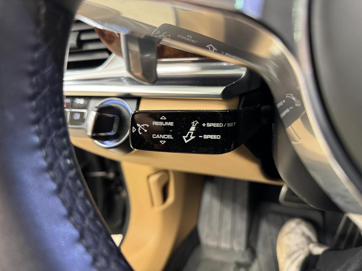 PORSCHE Panamera 2018