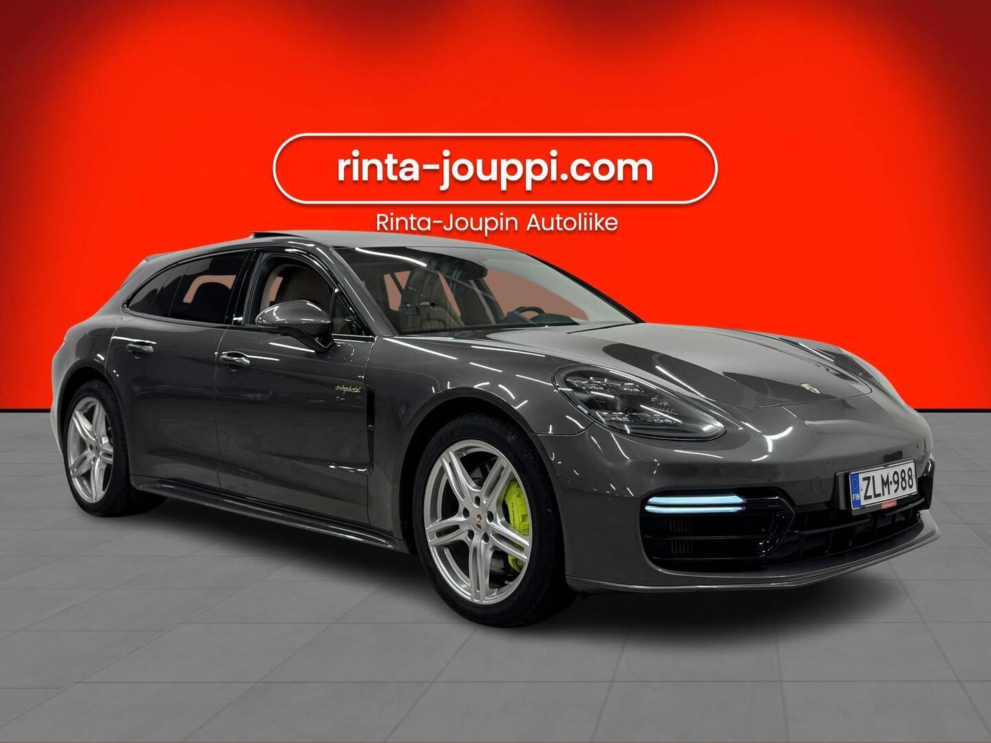 PORSCHE Panamera 2018