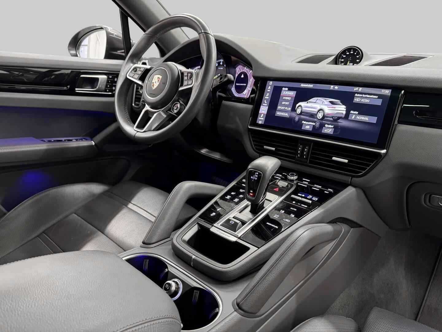 PORSCHE Cayenne 2021