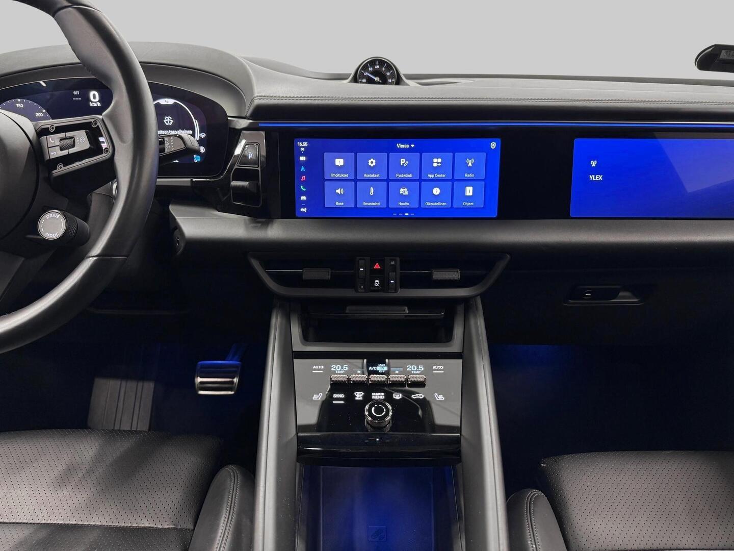 PORSCHE Macan 2024