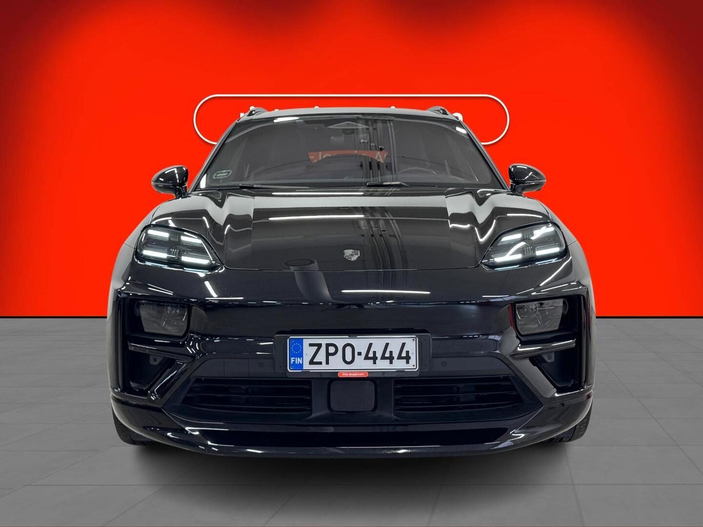 PORSCHE Macan 2024