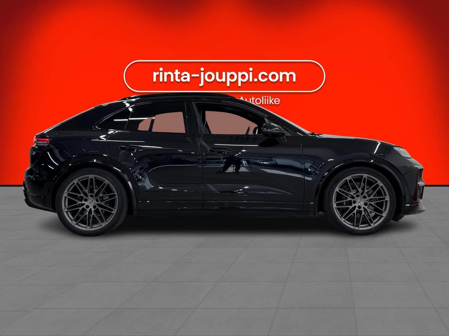 PORSCHE Macan 2024