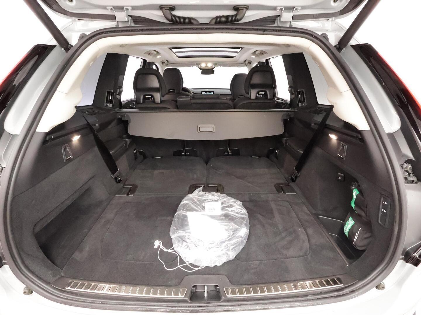 VOLVO XC90 2025