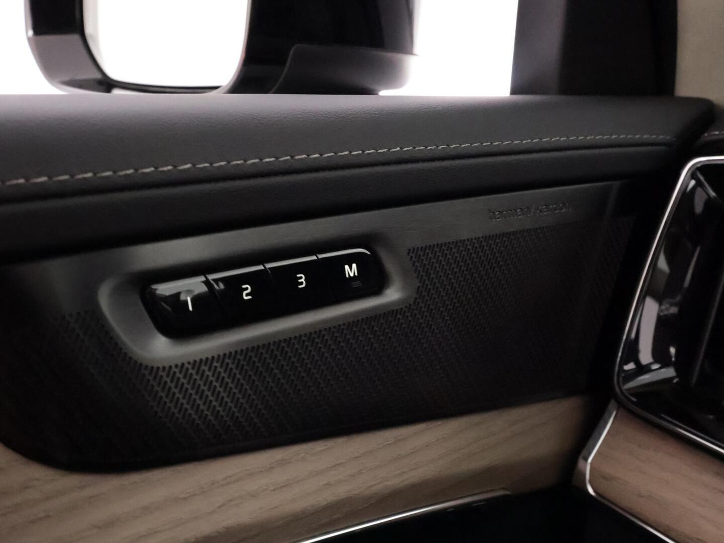 VOLVO XC90 2025