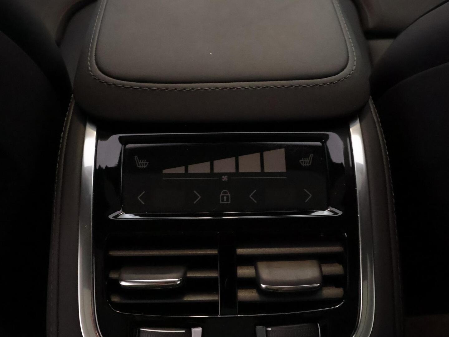 VOLVO XC90 2025