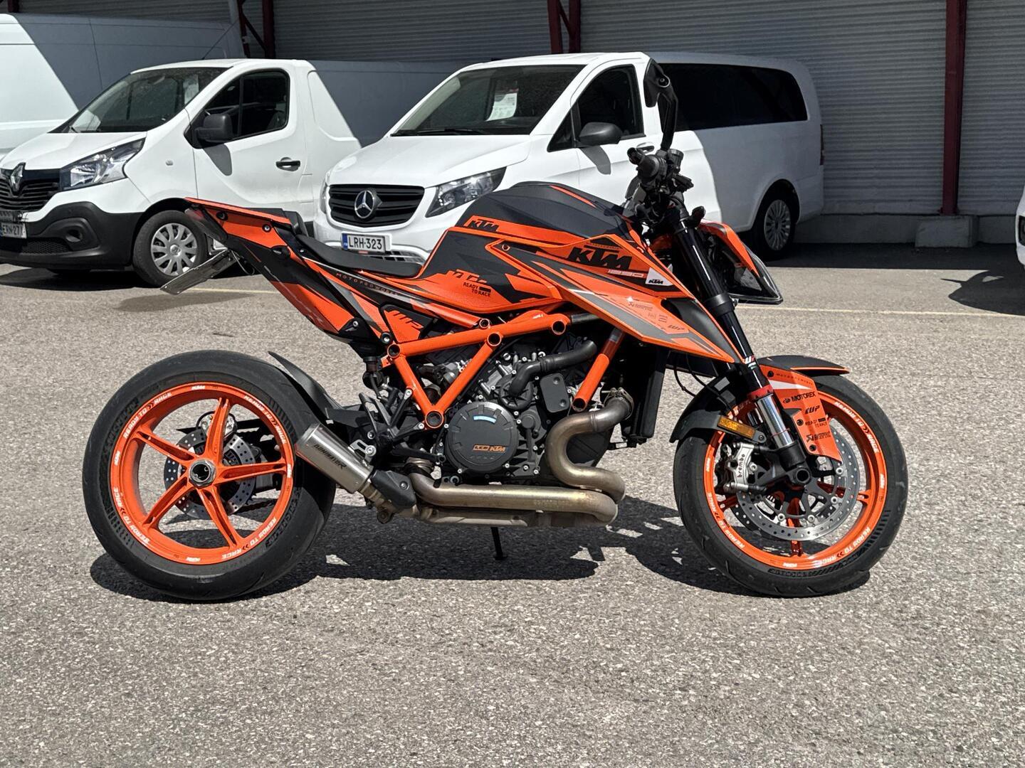 KTM 1290 2023