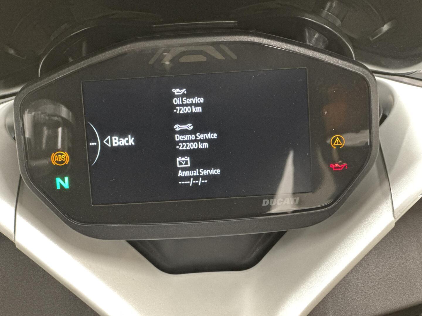 DUCATI Supersport 2023