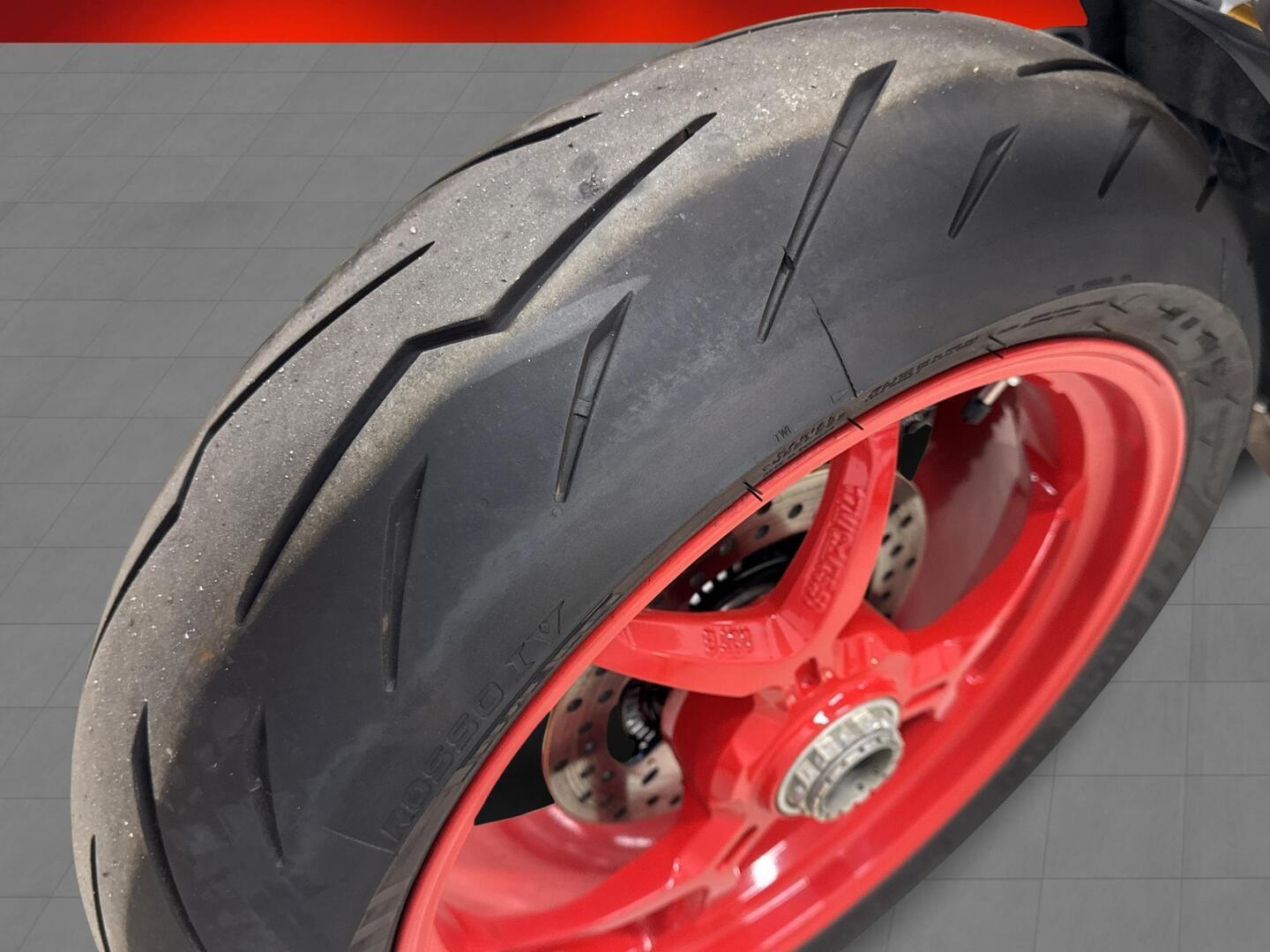 DUCATI Supersport 2023