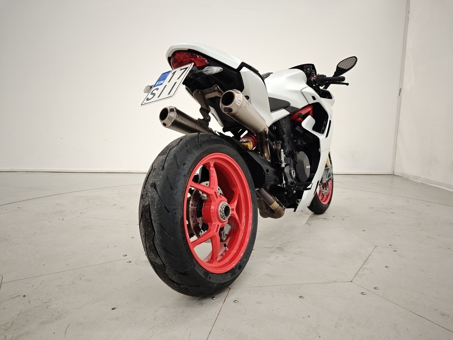 DUCATI Supersport 2023