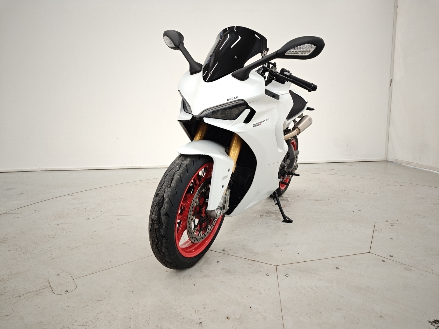 DUCATI Supersport 2023