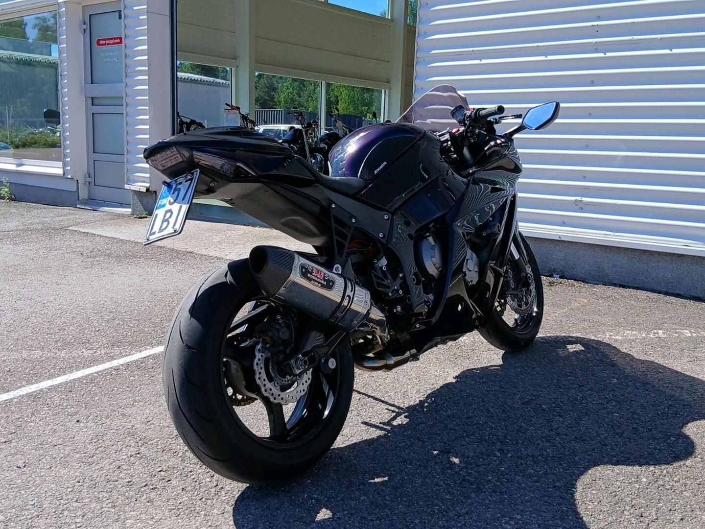 KAWASAKI Ninja 2011