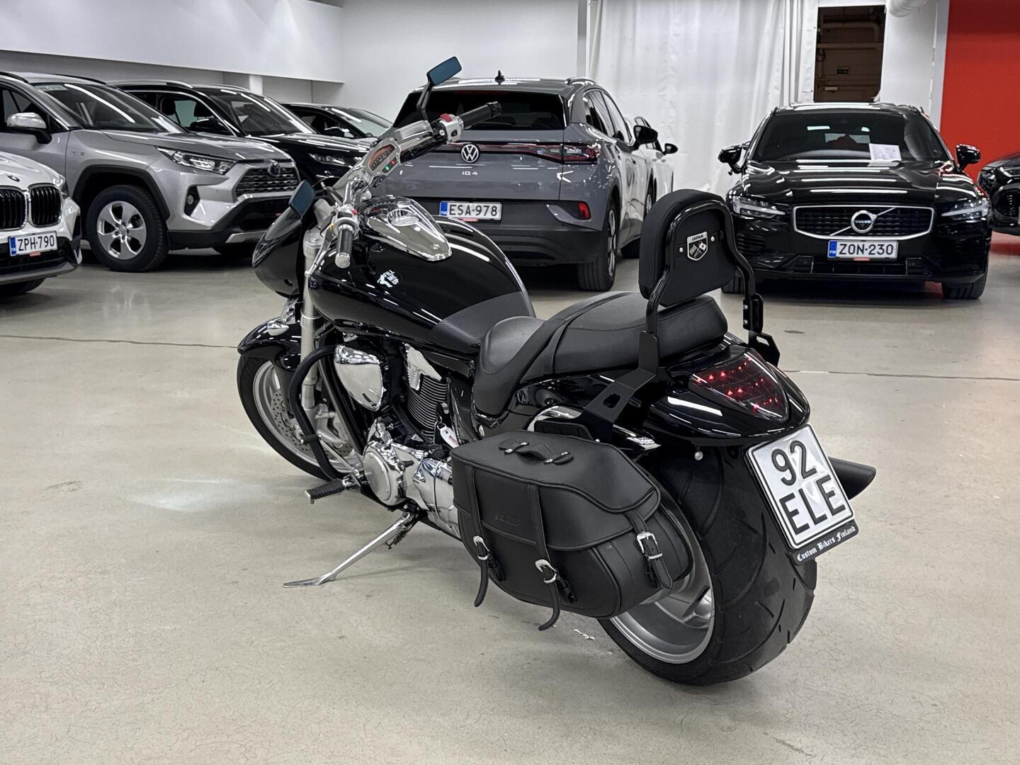 SUZUKI Intruder 2007