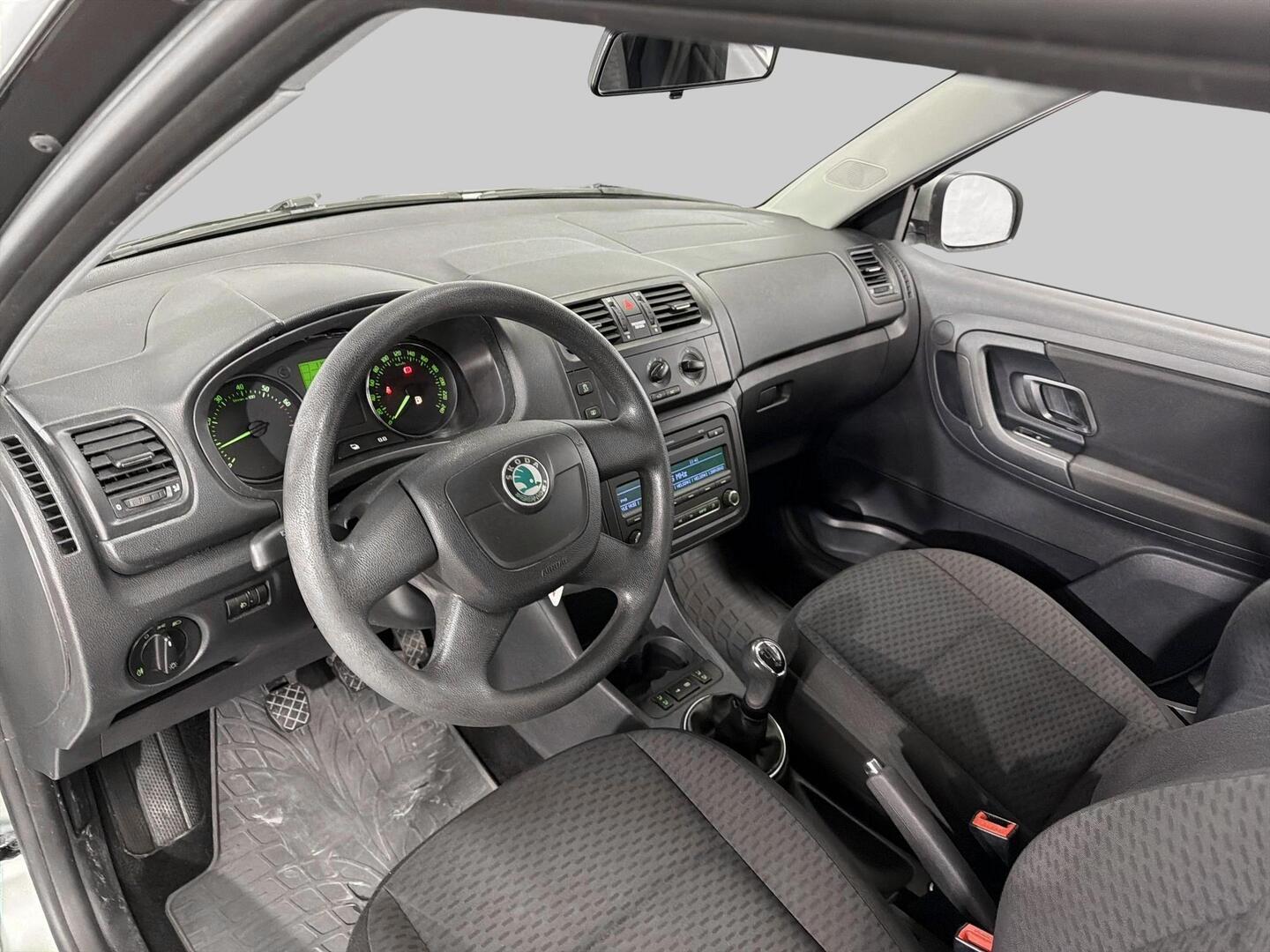 SKODA Fabia 2011