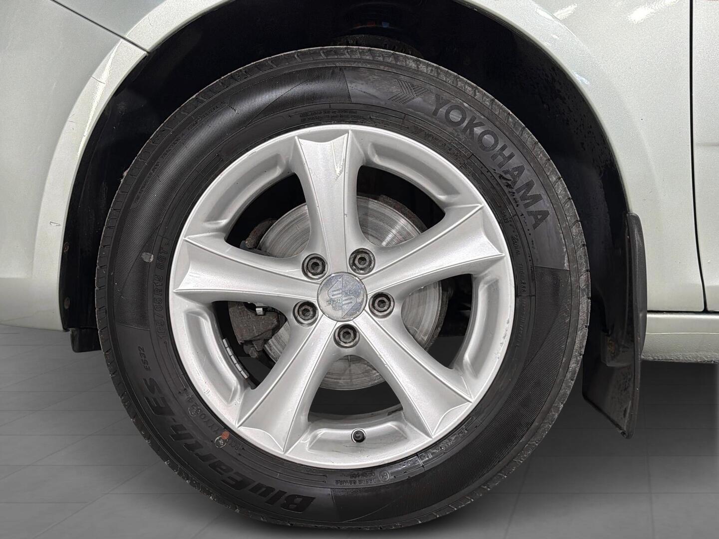 SKODA Fabia 2011