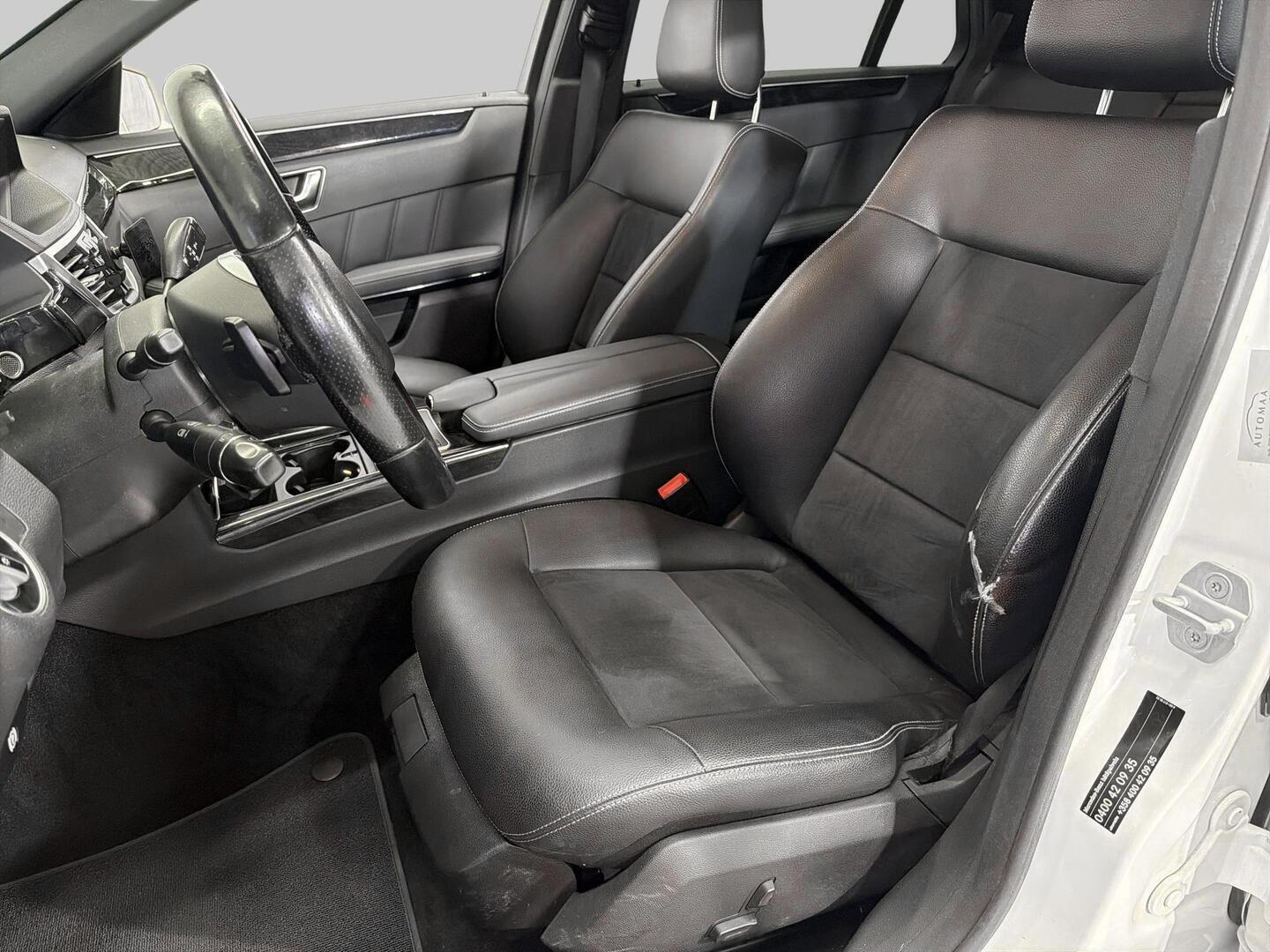 MERCEDES-BENZ E 2011