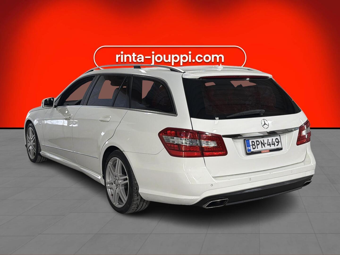 MERCEDES-BENZ E 2011