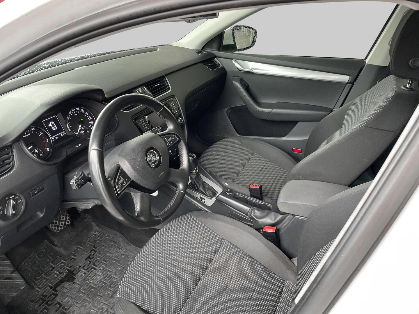SKODA Octavia 2014
