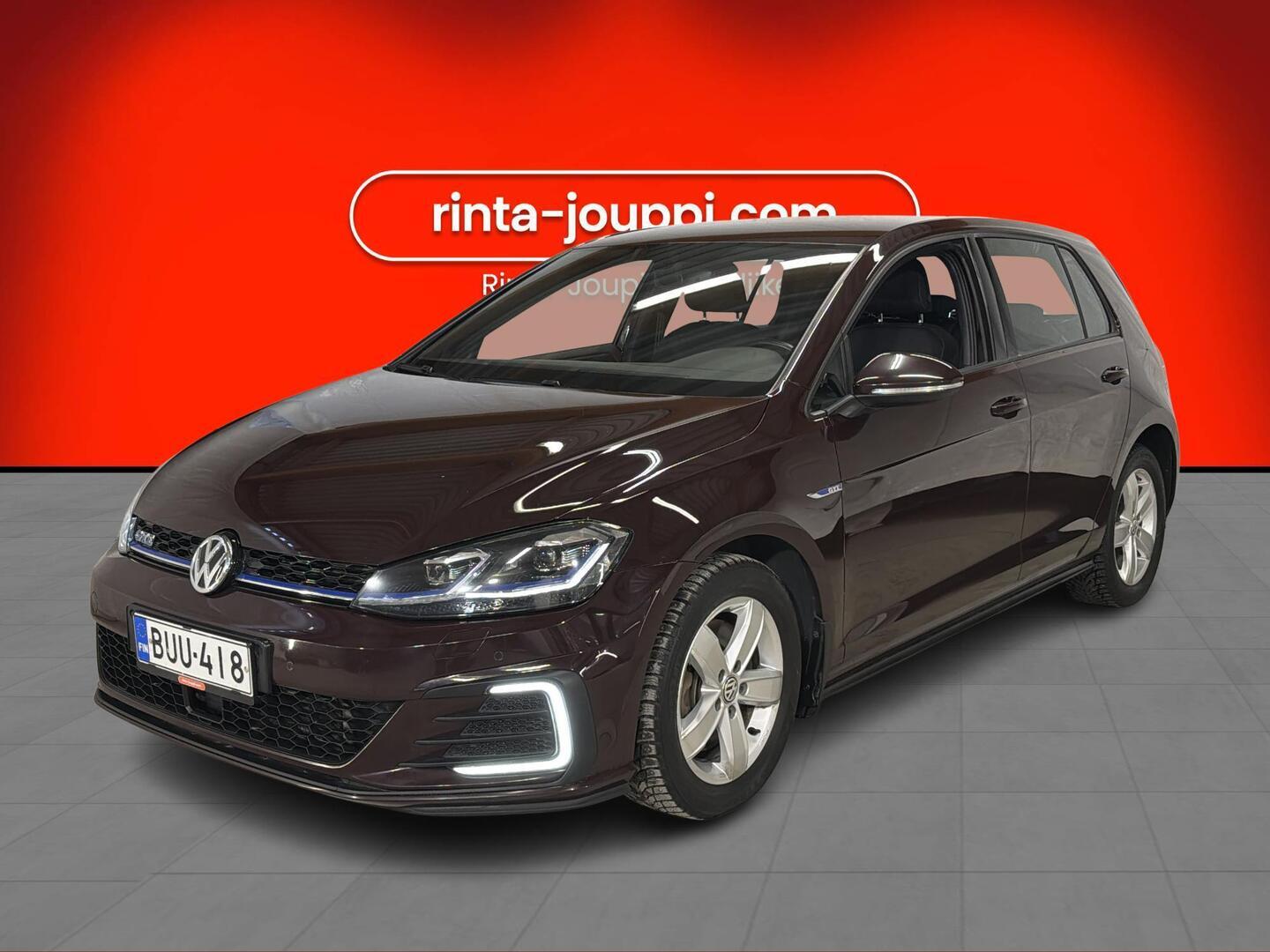 VOLKSWAGEN Golf 2017