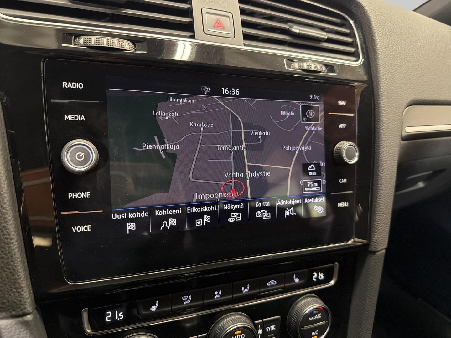 VOLKSWAGEN Golf 2017