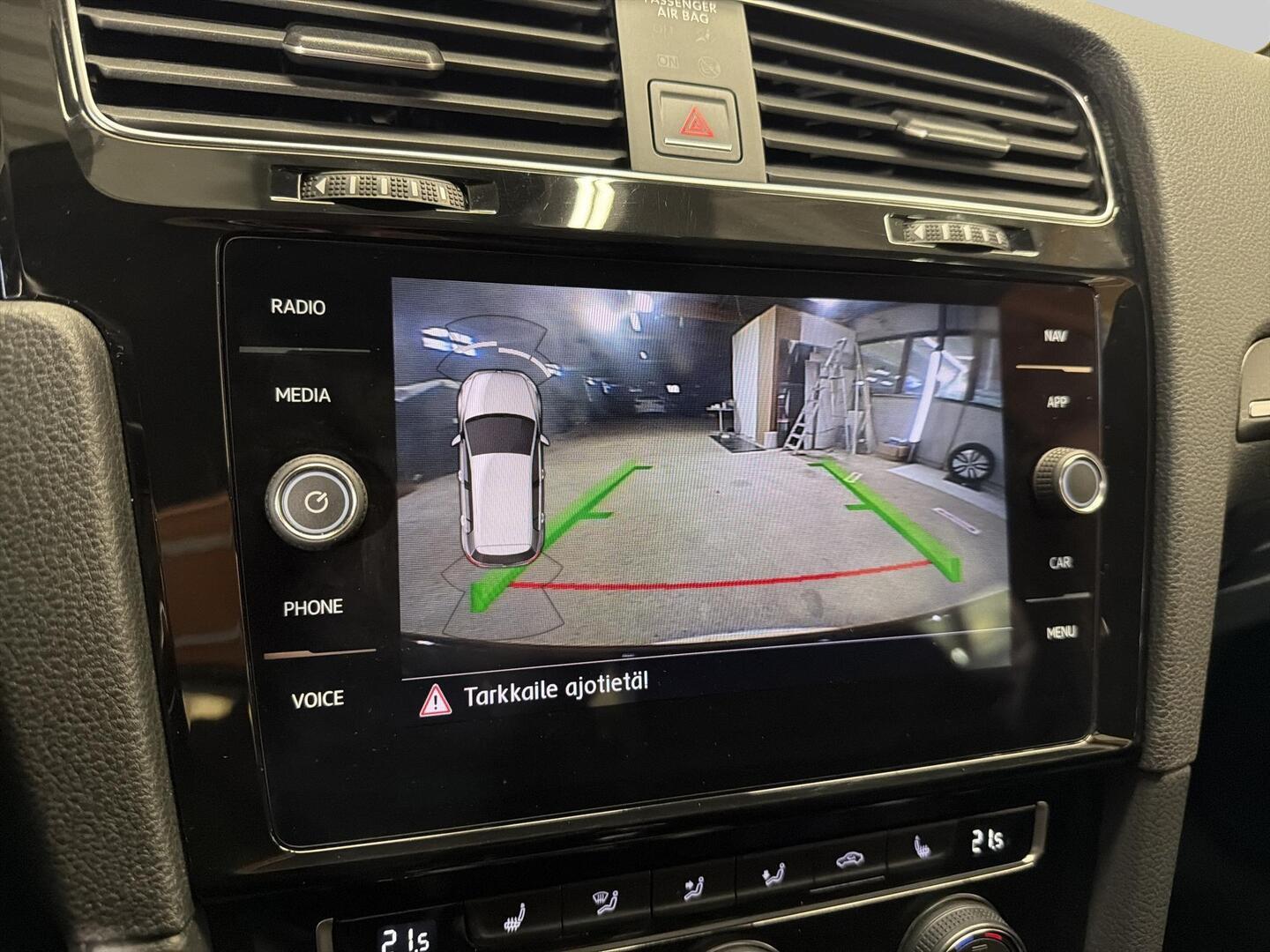 VOLKSWAGEN Golf 2017