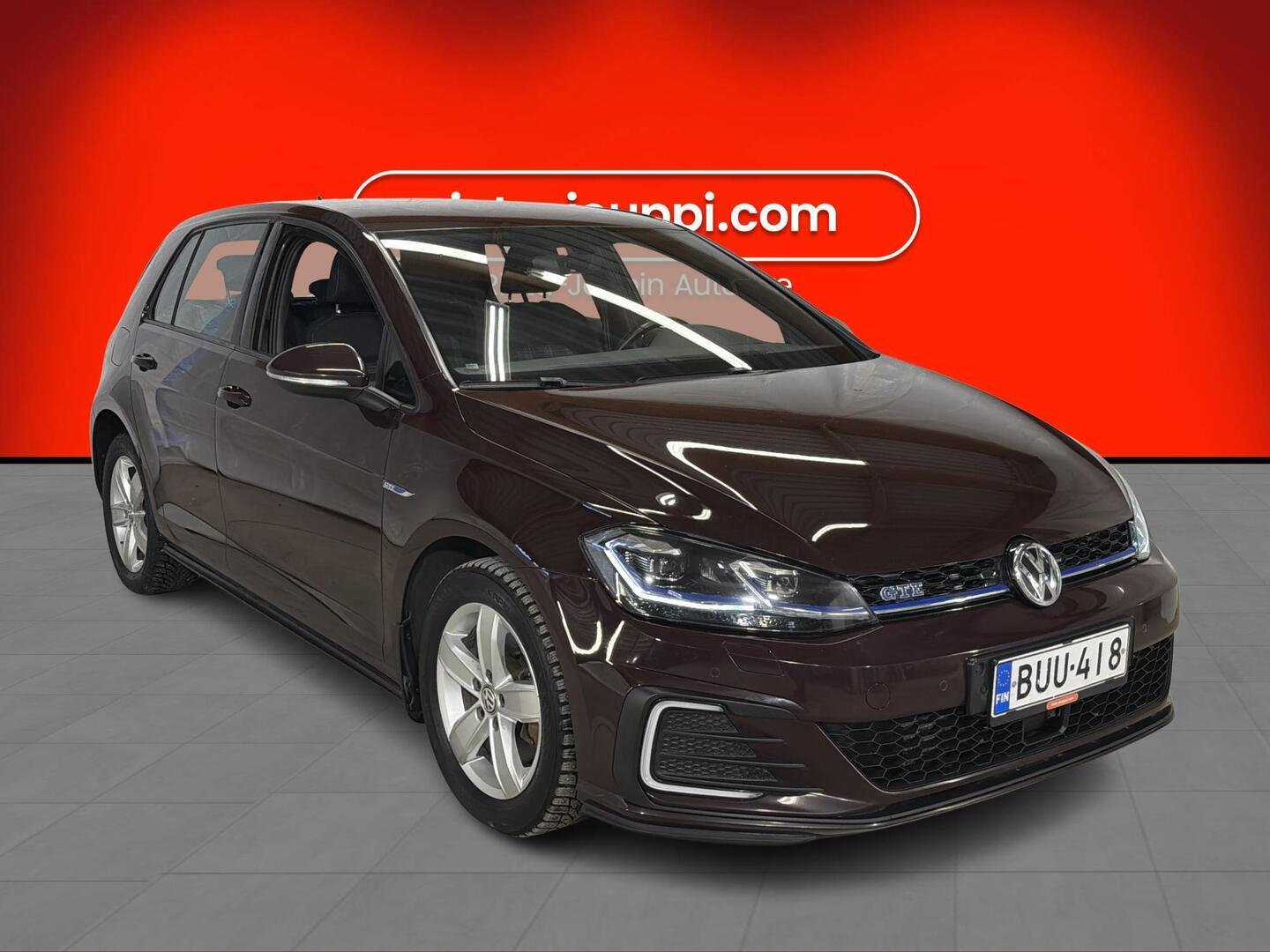 VOLKSWAGEN Golf 2017