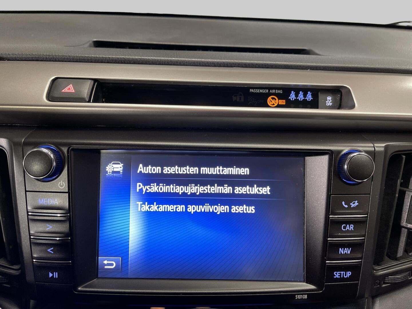 TOYOTA RAV4 2018