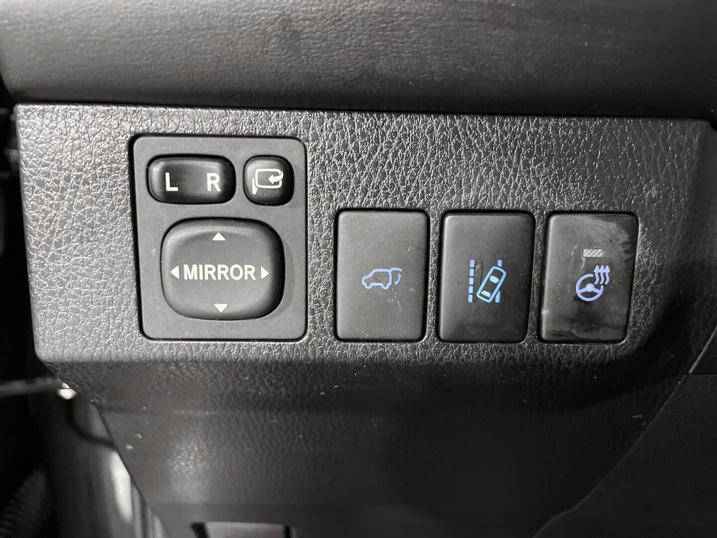 TOYOTA RAV4 2018