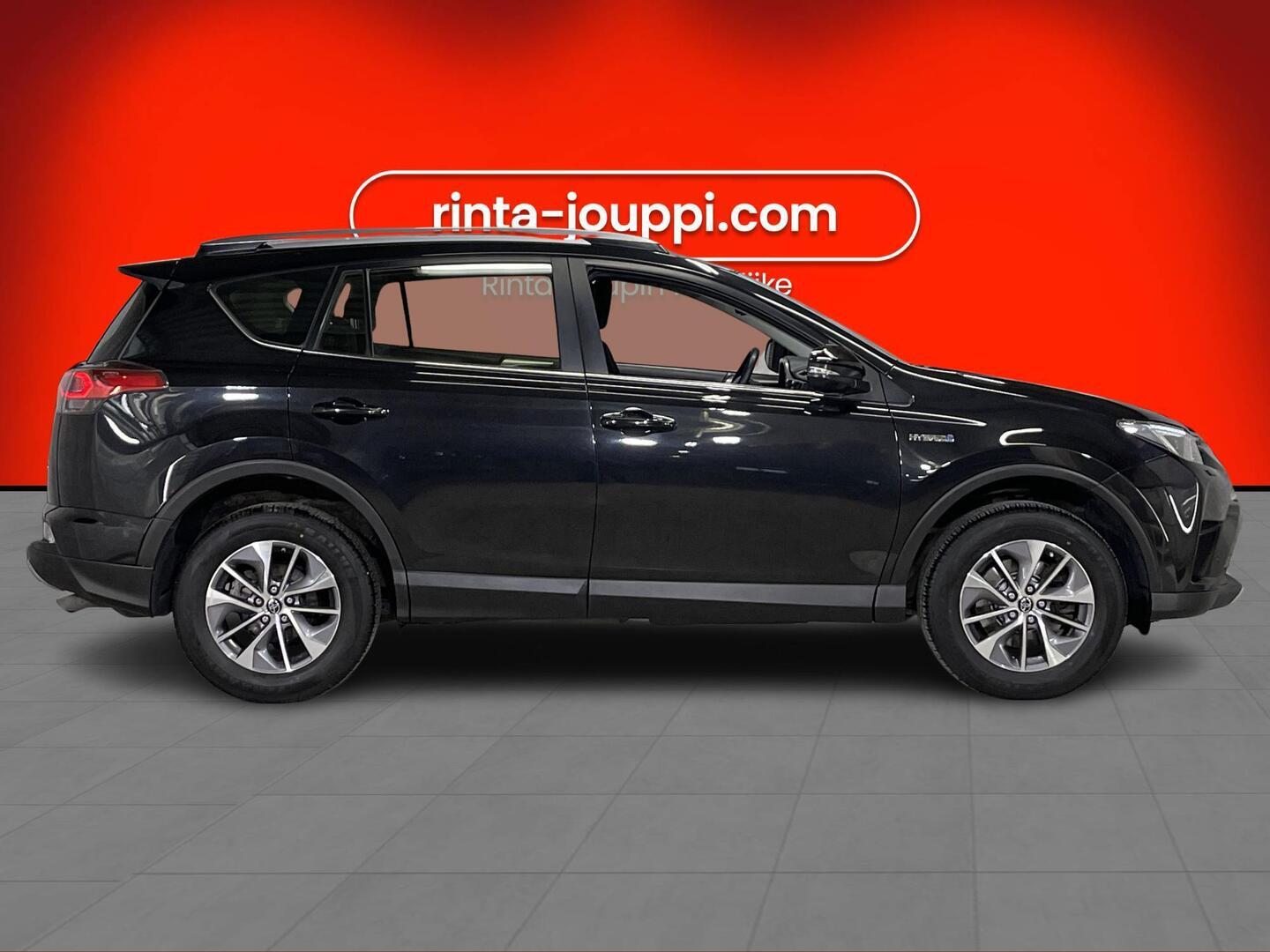 TOYOTA RAV4 2018
