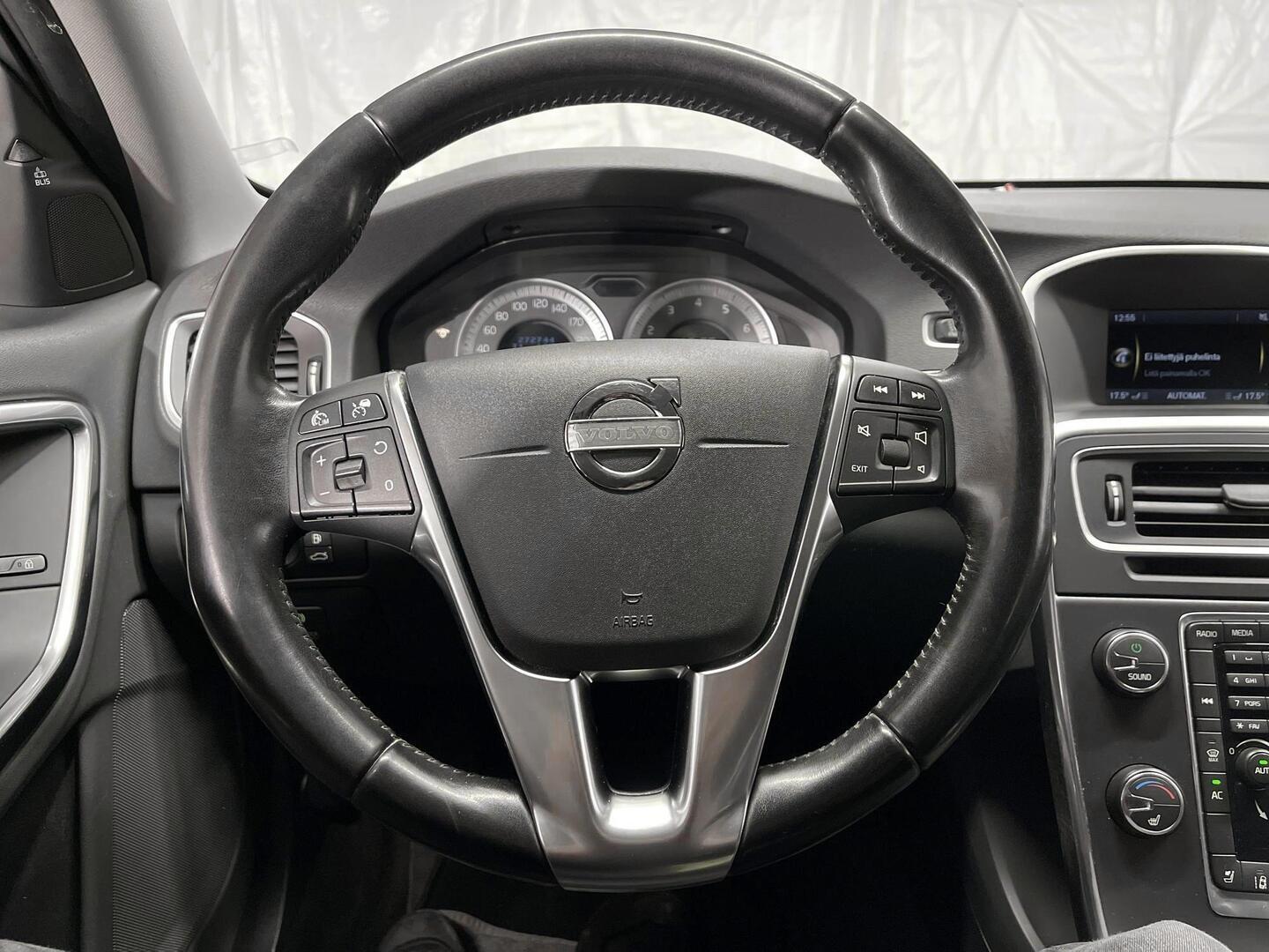 VOLVO V60 2011
