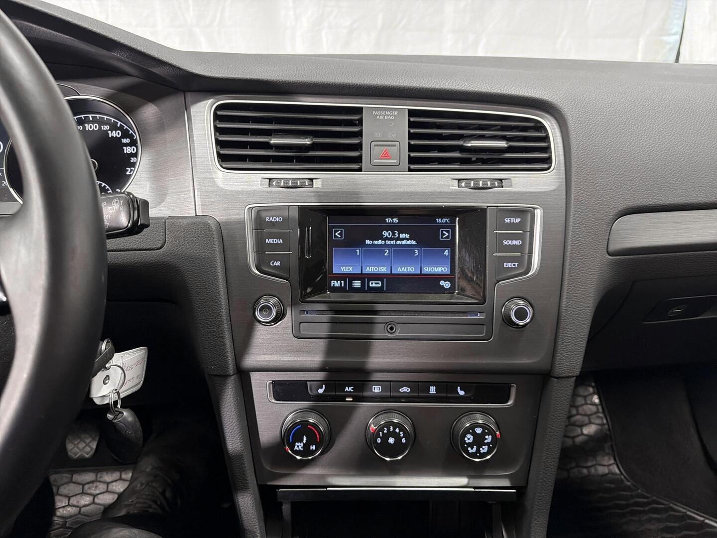 VOLKSWAGEN Golf 2013