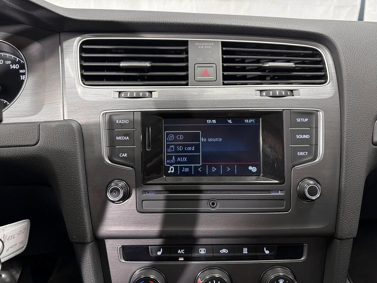 VOLKSWAGEN Golf 2013