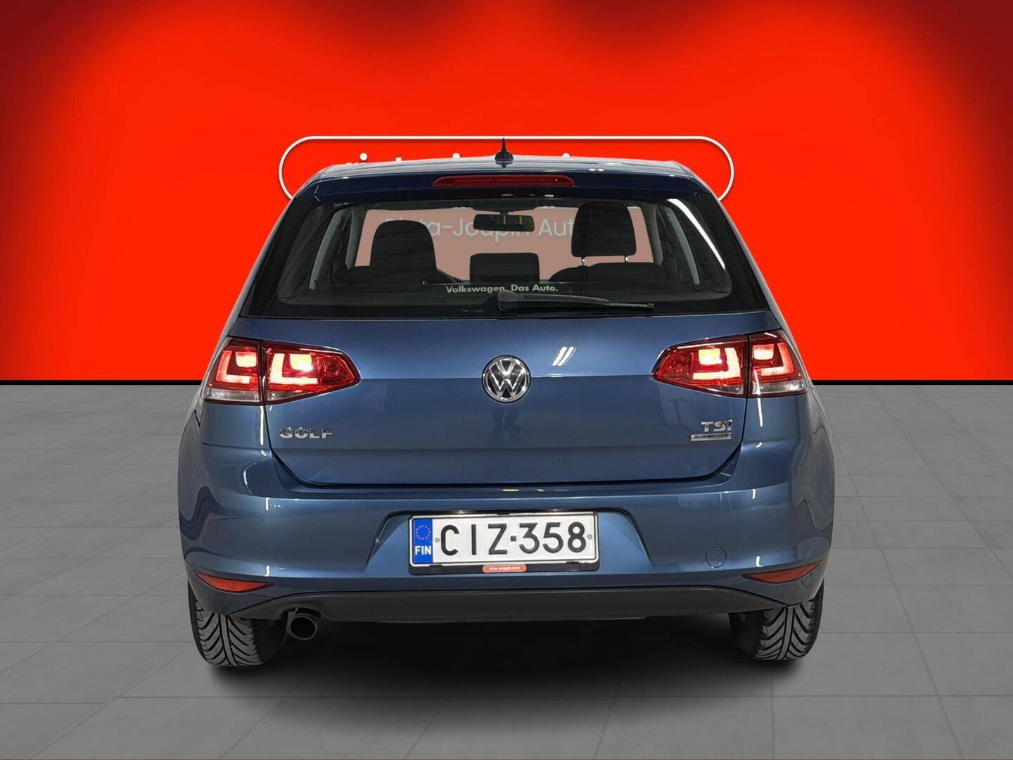 VOLKSWAGEN Golf 2013