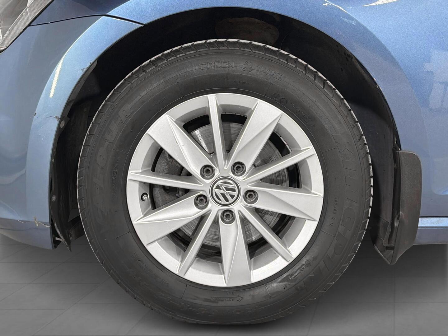 VOLKSWAGEN Golf 2013